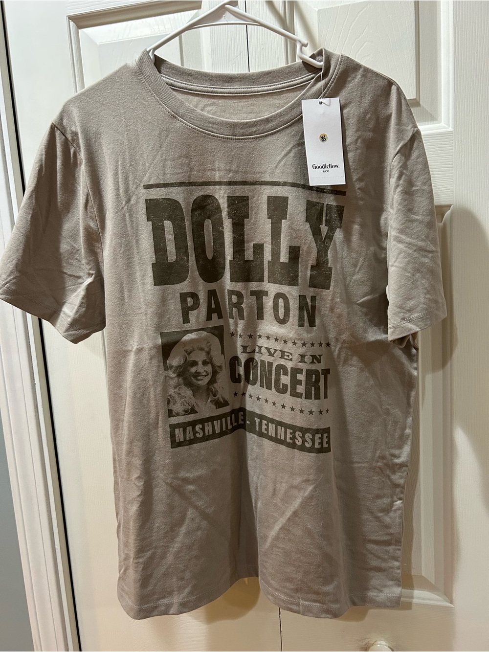 Dolly Parton Live in Concert Graphic Tee by Goodfellow & Co. size Medium